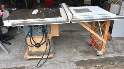 Rockwell Delta Table Saw (R6)