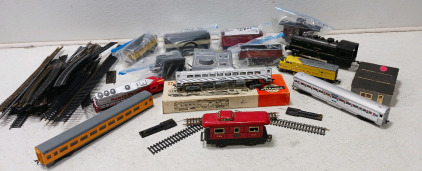 Athearn Train Set, Spare Tracks, and Accessories