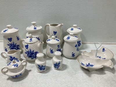 Glassware Blue and White Set 12 Pieces