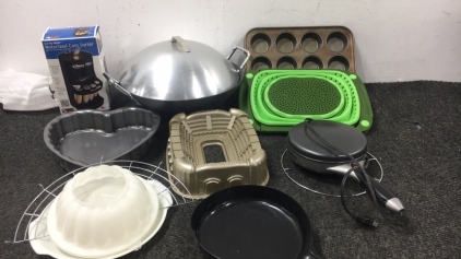 Wok And Other Kitchen Items