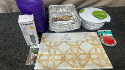 Kėncko Shaker Bottle, Salad Spinner, Place Mat Set of 4, & More!