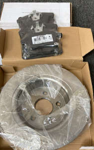 REAR BRAKE ROTORS FOR FORD FUSION 2013 - 2019, D1653 BRAKE PADS.