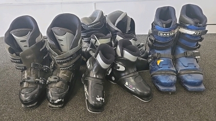 (1) Set of 6 Pairs of Snowboard Boots