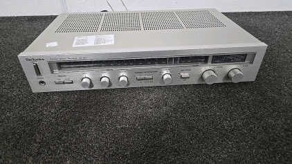 (1) Technics FM/AM Stereo Receiver SA-103