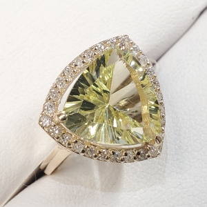 $2595 10K Lemon Quatz(4ct) Diamonds(0.27Ct,I1-I3,G-I) Ring