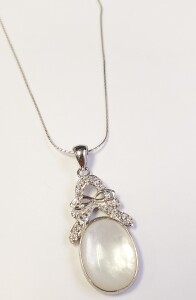 $160 Silver Mother Of Pearl 16" Necklace