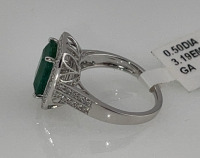 Value $17,839 Emerald Beryl And Diamond Ring Size 6-1/2 (US) - 3