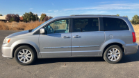 2014 CHRYSLER TOWN AND COUNTRY - 74K MILES! - 3