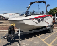 2022 AXIS T220 - FROM LOCAL MARINE DEALER - GREAT SHAPE! - 3