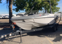 2021 AXIS T22 - FROM LOCAL MARINE DEALER - GREAT SHAPE!