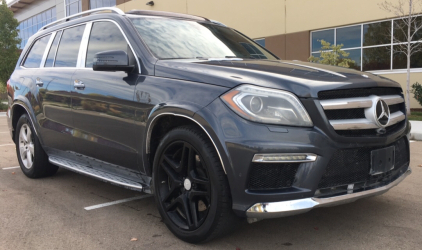 2014 MERCEDES GL 550 - AWD - 3RD ROW SEATING!