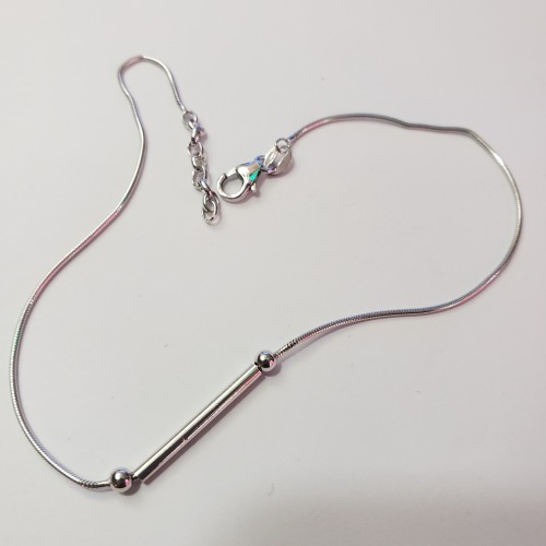 (1) Silver Necklace