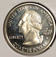 (1) 1976-P Ike Bicentennial Dollar Coin, (1) 2007-S Wyoming State Quarter, (1) 1978-D Jefferson Nickel Denver Mint Nickel, (1)1985-D BroadStrike Roosevelt Dime Denver Mint, (1) 1946-S Misaligned Die Lincoln Wheat Penny, (1) 1940-P Lincoln Wheat Penny, (2) - 6