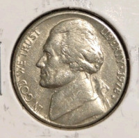 (1) 1976-P Ike Bicentennial Dollar Coin, (1) 2007-S Wyoming State Quarter, (1) 1978-D Jefferson Nickel Denver Mint Nickel, (1)1985-D BroadStrike Roosevelt Dime Denver Mint, (1) 1946-S Misaligned Die Lincoln Wheat Penny, (1) 1940-P Lincoln Wheat Penny, (2) - 10