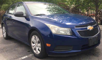 2012 CHEVY CRUZ - 6 SPEED MANUAL!