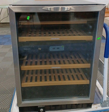 (1) Danby Silhouette Wine Cooler