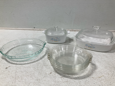 (2) CorningWare Country Flower Square Dishes, (4) 18cm Pyrex Pie Dishes, Pyrex Glass Pie Dish 24cm