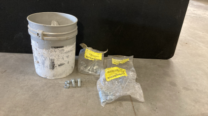 Cant 3/4 Bolts Grade 5, 3/4 Nuts Bucket Full