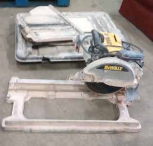 (1) DeWalt 10" Tile Saw D24000 With Cutting Board (r3)