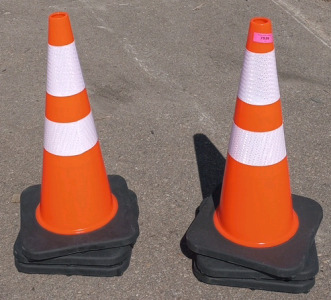 (6) New High Visibility Traffic Cones (sp18)