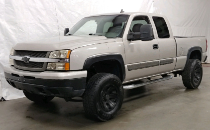 2006 Chevrolet Silverado 4x4 - 141K Miles