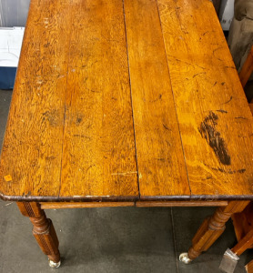 Light Wooden Leaf Table