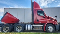 OFFSITE - 2016 FREIGHTLINER CASCADIA SEMI TRACTOR - LOCAL FLEET - 2