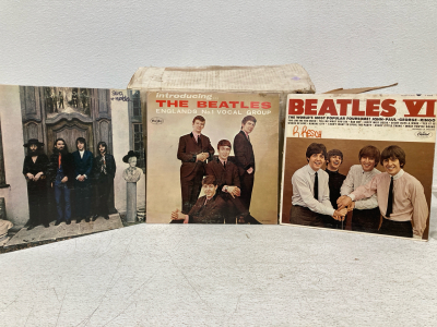 (4)Vintage Beatles Vinyl Records