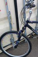 26in WildWood Diamond Back Woman's Bike (Blue) 28in Raleigh Mens Bike (maroon) Parts needed, view photos for items - 3