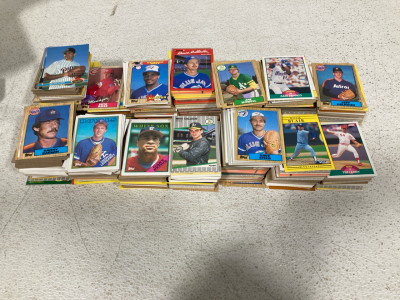 Box of 100+ Vintage Baseball Cards 1900-1997