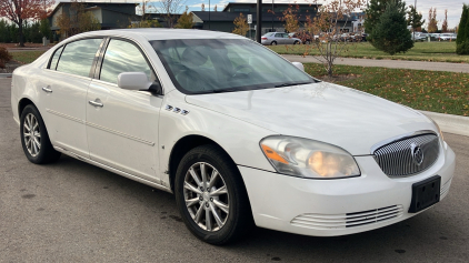 2009 BUICK LUCERNE - HEATED LEATHER SEATS!!