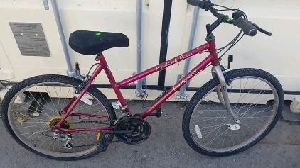 26" Maroon Free Spirit Kodiak Bay bike