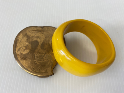 Vintage Gold Toned Compact and Bakelite Bangel Bracelet