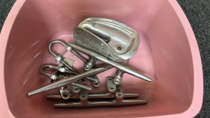 Trolling Plate With Accessories