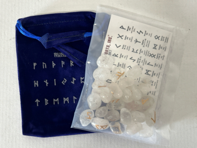 Crystal Quartz Rune Set