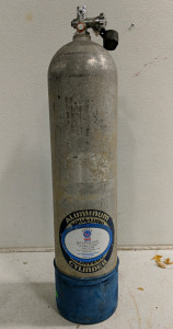 (1) Aqua Lung Diving Oxygen Tank