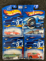 (12) Hotwheels - 4
