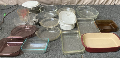 LARGE VARIETY OF BAKING DISHES.