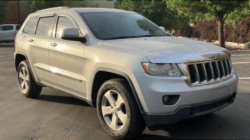 2011 JEEP GRAND CHEROKEE - 4X4 - TINTED WINDOWS!