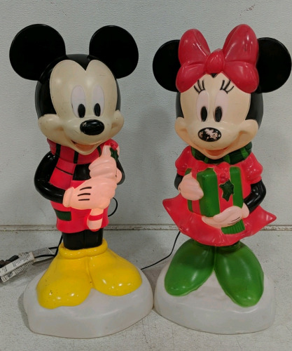 (1) Set Of Disney Magic Holiday Lighted Yard Décor – Mickey & Minnie Mouse - 24"H