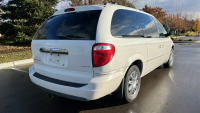 2005 CHRYSLER TOWN AND COUNTRY - HEATED SEATS! - 5
