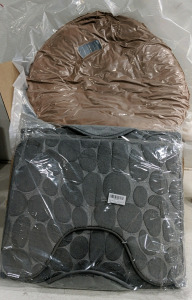 (1) Amazon Overstock Box (1) Furry Castle Polyester Pet Beds (2) Bathroom Rug Set and More!! [5000]