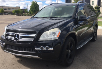 2011 MERCEDES - BENZ GL 450 - AWD - 3RD ROW SEATING!