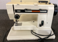 PFAFF Hobbymatic 807 Sewing Machine With Pedal - 2