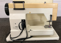 PFAFF Hobbymatic 807 Sewing Machine With Pedal - 3