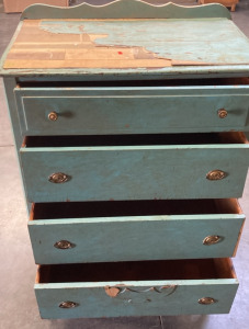 VINTAGE 4-DRAWER DRESSER, (46” X 32” X 19”).