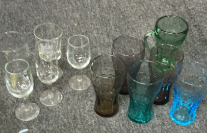 VARIETY OF VINTAGE COCA COLA GLASSES. AND MORE.