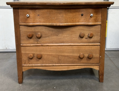 29” Tall 17” Wide Wooden 3 Drawer Dresser