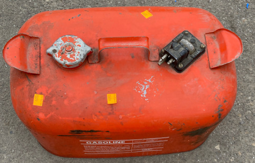 6 Gallon Metal Gasoline Tank