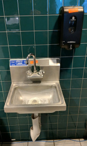 (1) Stainless Steel Handwashing Sink w/ Soap Dispenser